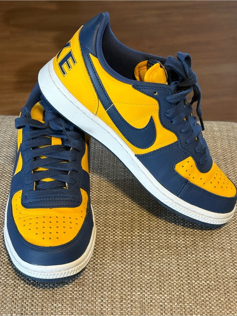 Nike Terminator Low OG Navy and Gold Low-Top Sneakers. Size 6Y/7.5W - Picture 4 of 7